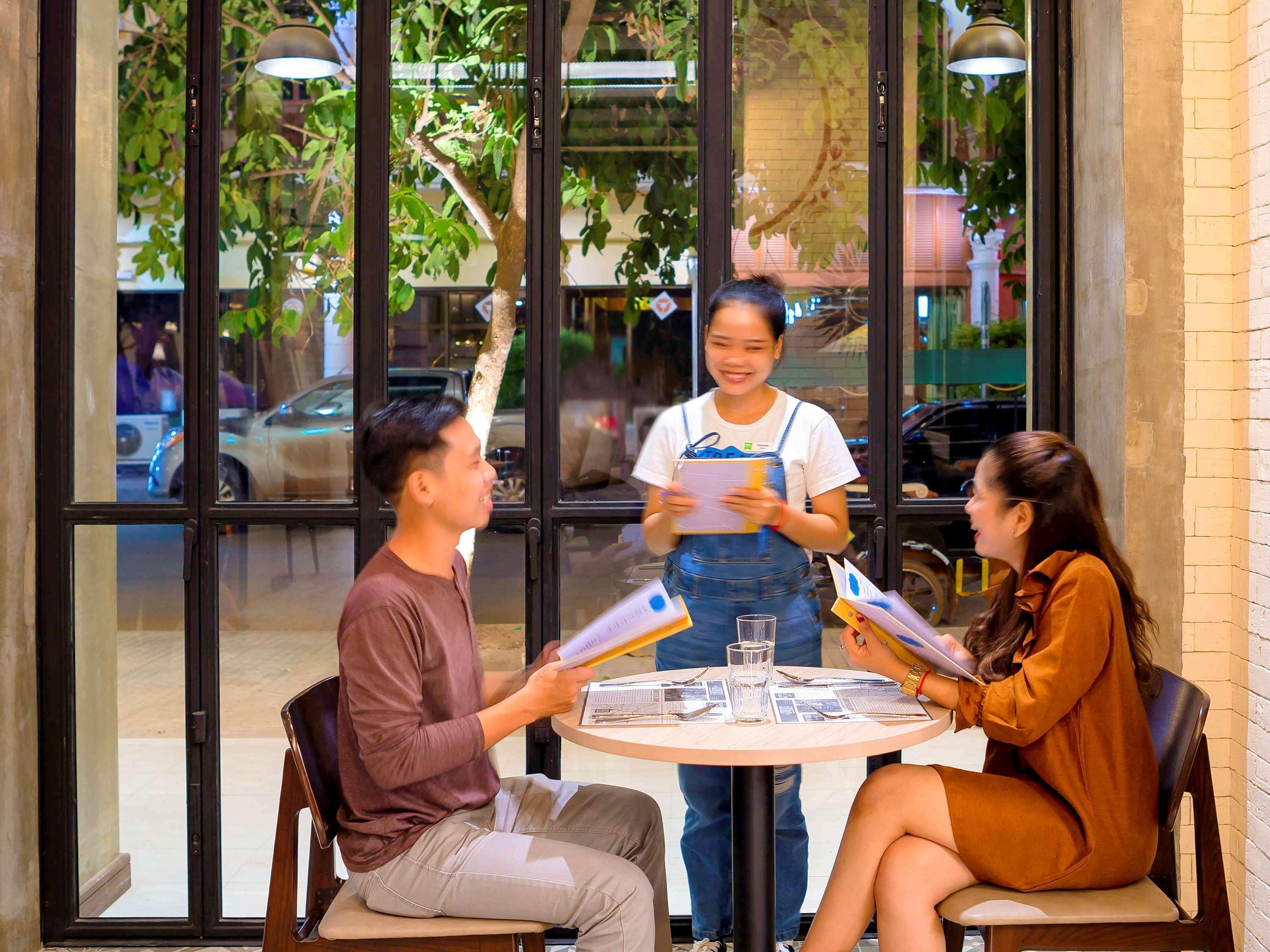 Hotel Ibis Styles Siem Reap Zewnętrze zdjęcie
